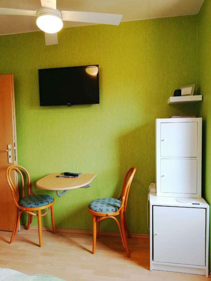 Privatzimmer Mit Aussicht เพียร์นา ภายนอก รูปภาพ